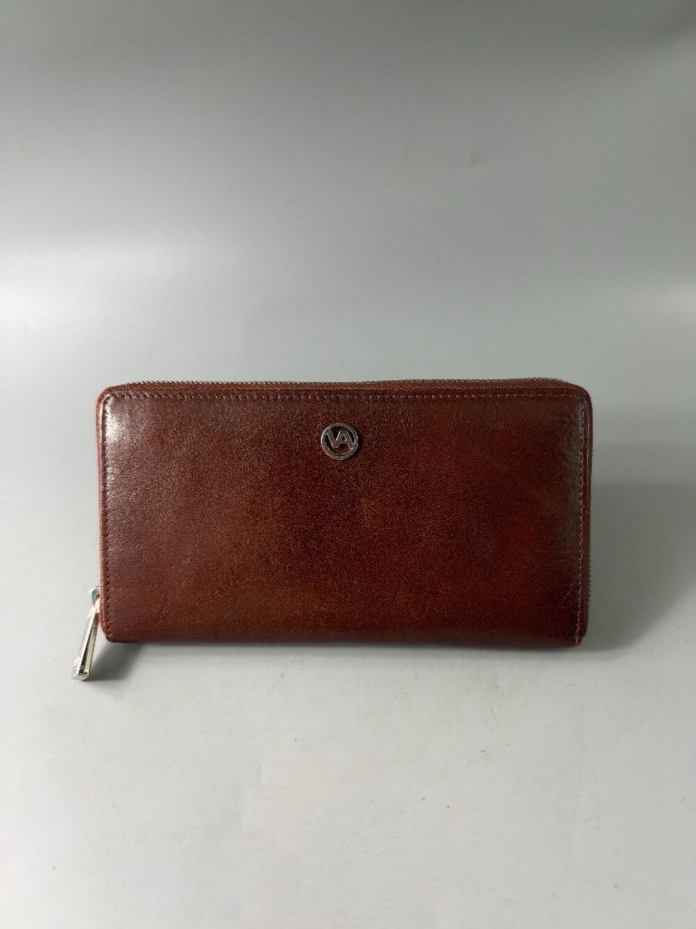 New Adrienne Vittadini Womens Brown Leather Zip Around Wallet Clutch